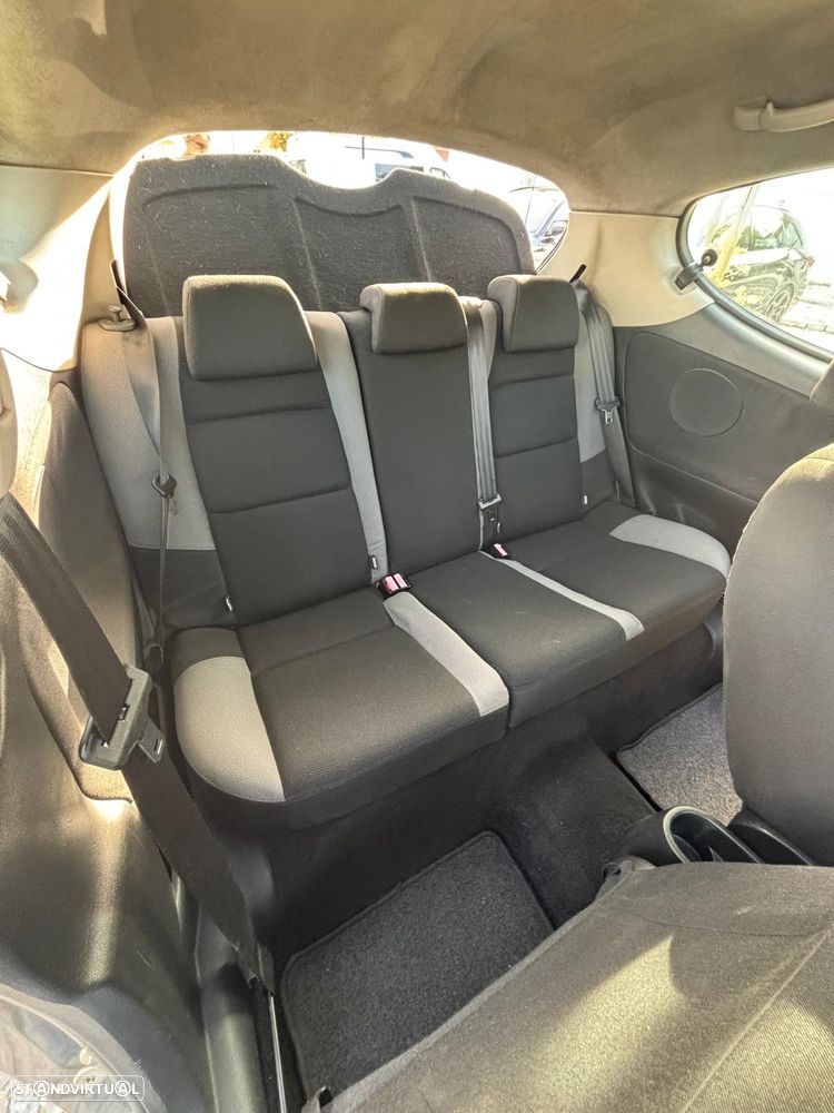 Peugeot 207 1.4 HDi Urban - 17