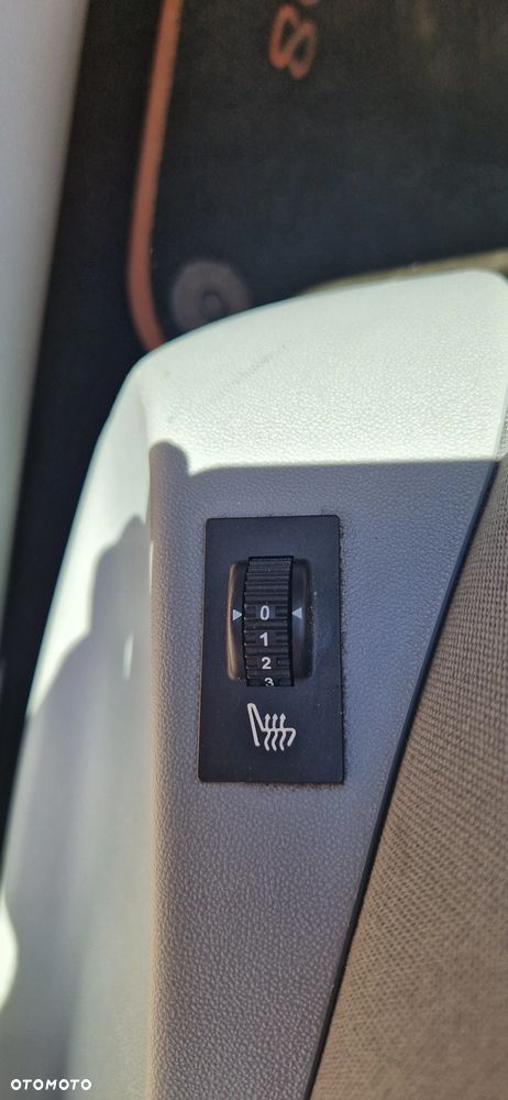 Peugeot 208 1.4 VTi Allure - 3