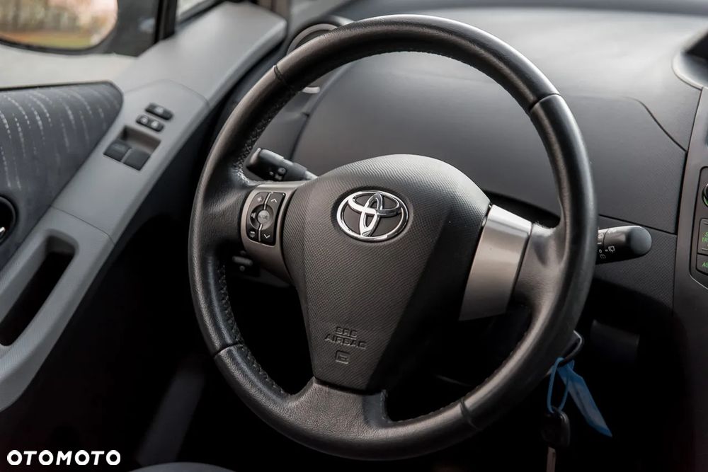 Toyota Yaris - 23