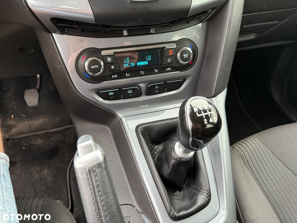 Ford Focus 1.0 EcoBoost Trend - 17