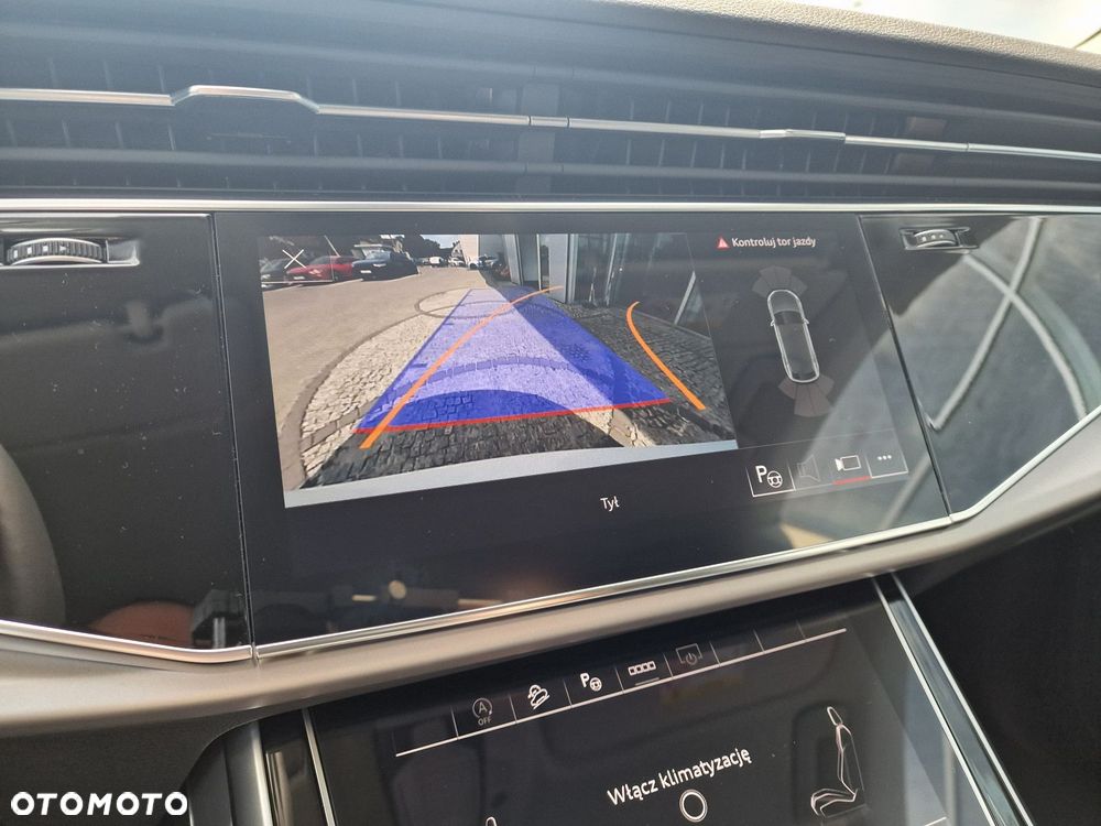 Audi Q8 - 23