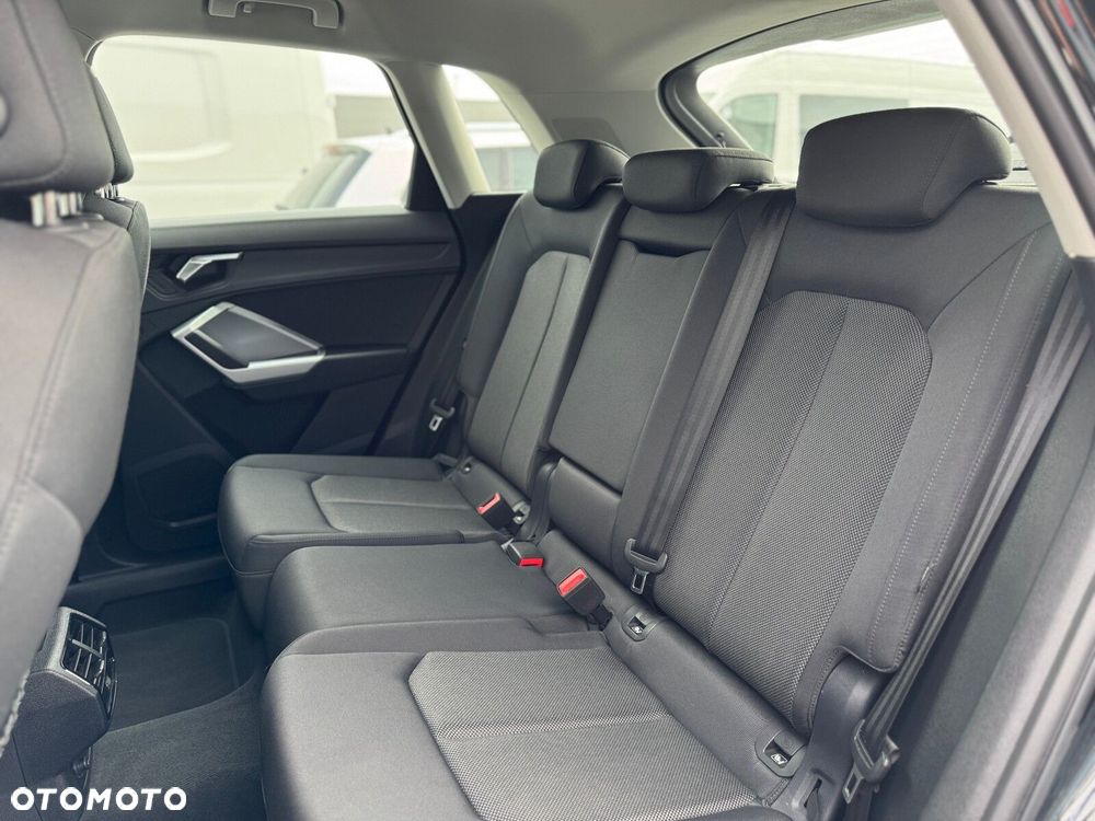 Audi Q3 35 TFSI Advanced S tronic - 12