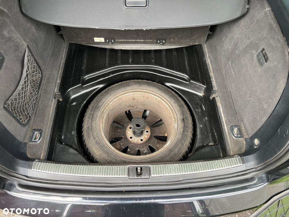 Audi A4 Avant 2.0 TDI - 8
