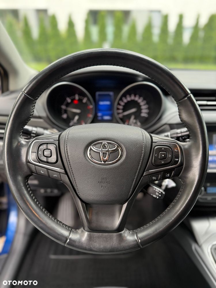 Toyota Avensis 2.0 D-4D Premium - 9