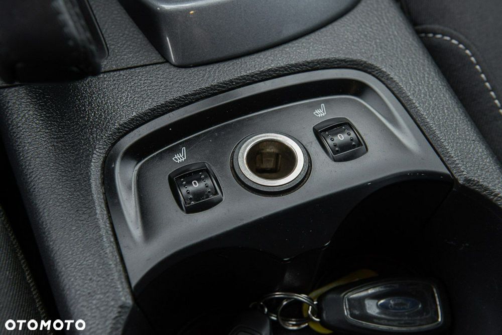 Ford Focus 1.6 EcoBoost Titanium - 25