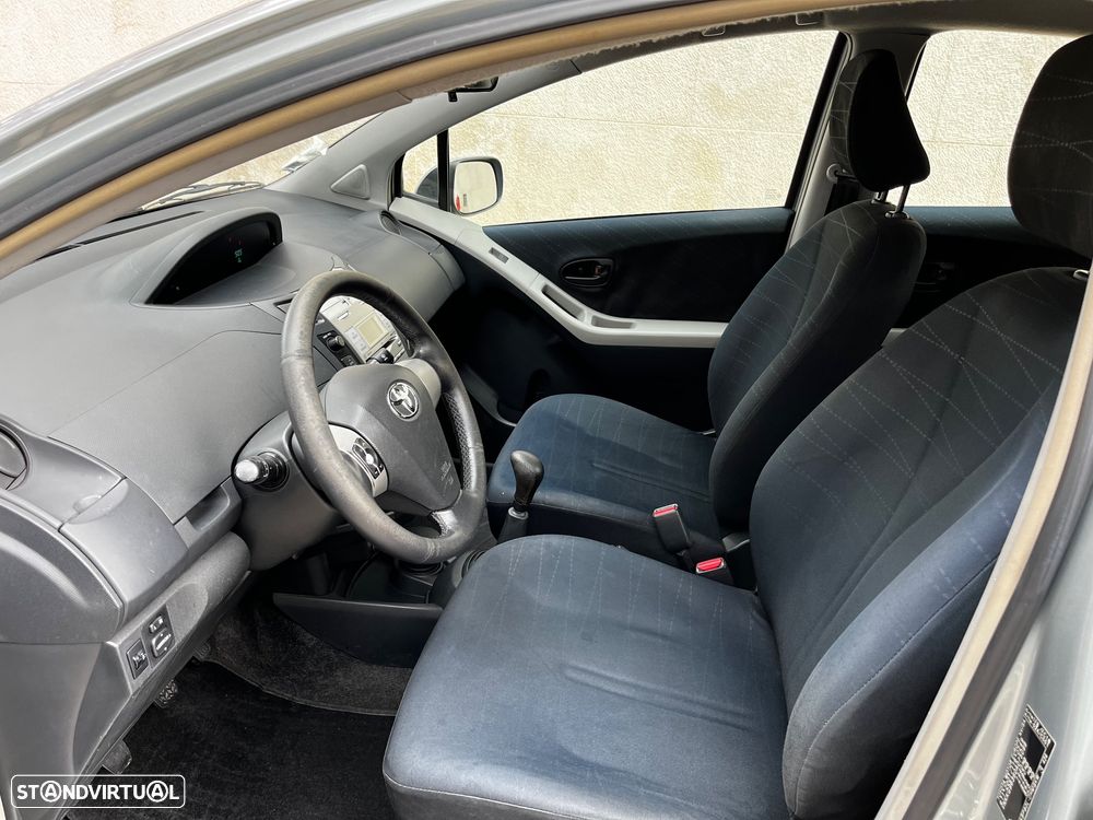 Toyota Yaris 1.0 VVT-i AC - 10