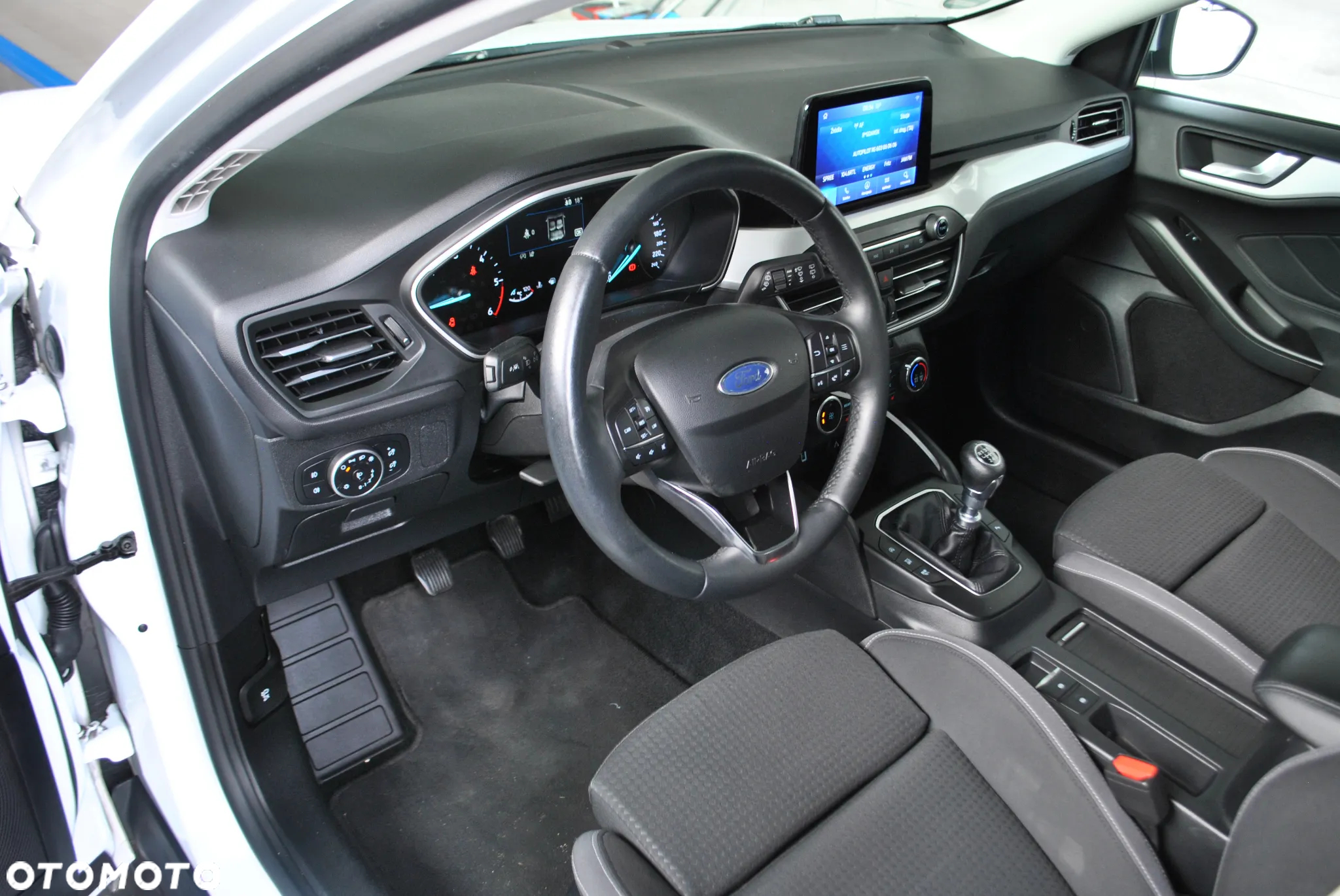 Ford Focus 1.5 EcoBlue Connected - 9