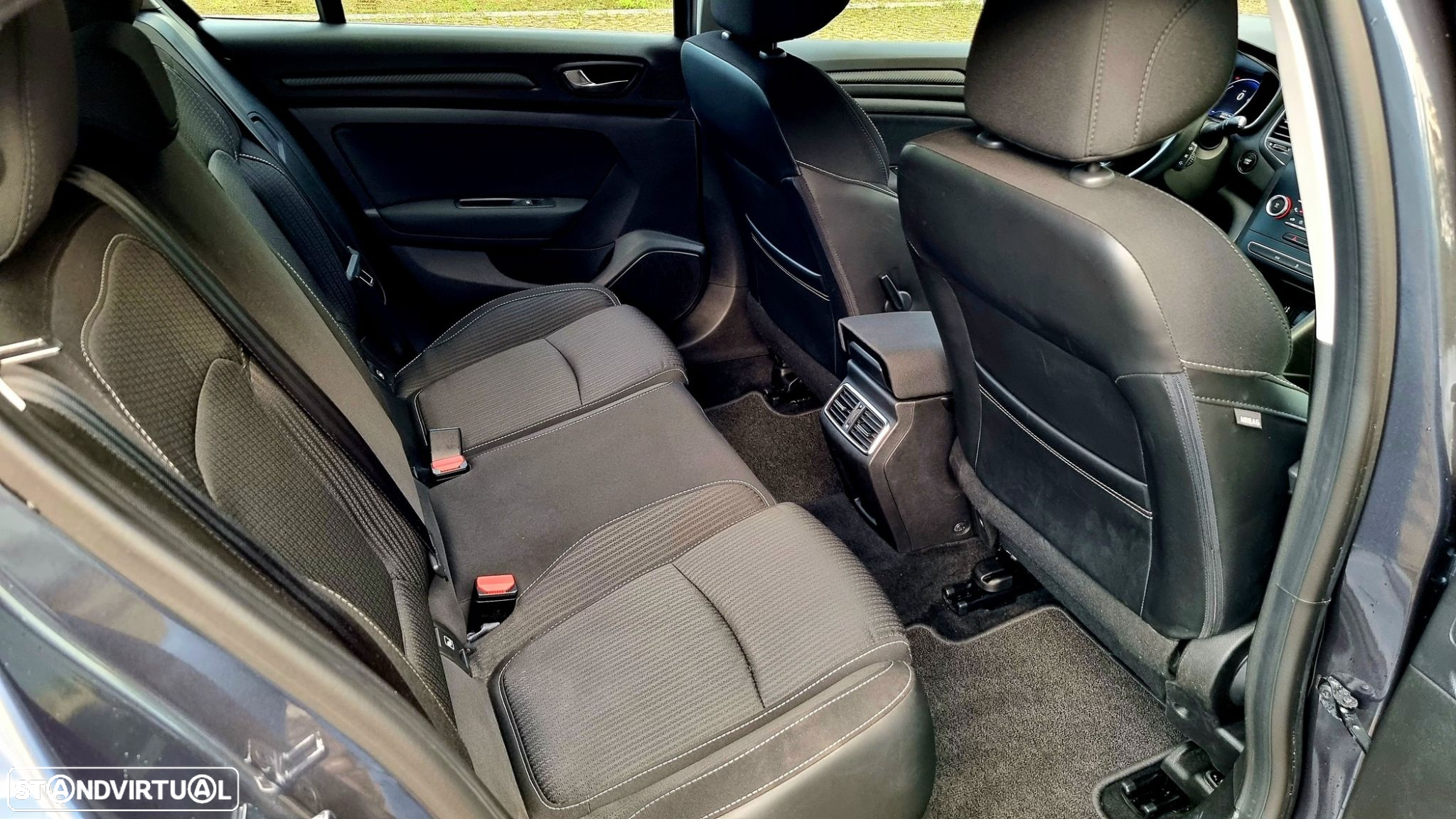 Renault Mégane Sport Tourer - 15