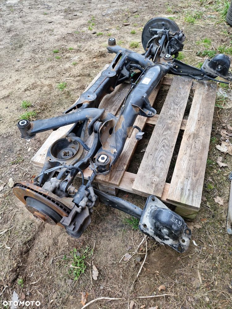 VW Passat B8 4x4 Zawieszenie tylne belka tył 3Q0505235AB 5N0505285D