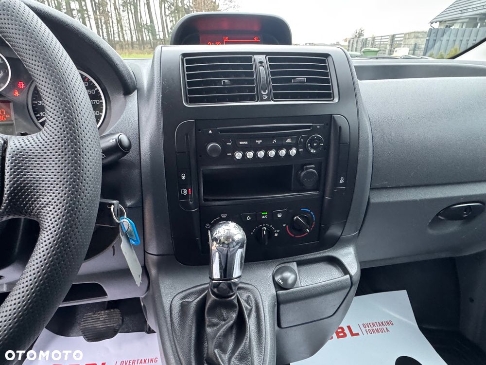 Peugeot Expert Kombi Standard 2,8t EAT8 - 16