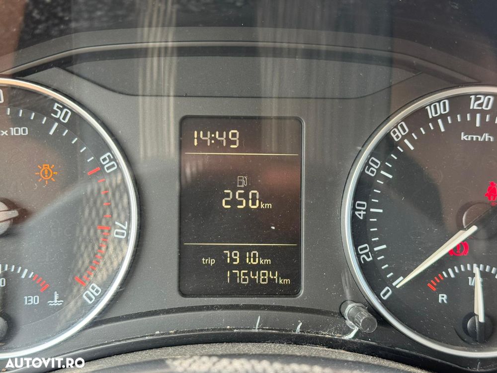 Skoda Octavia 1.6 Classic - 13