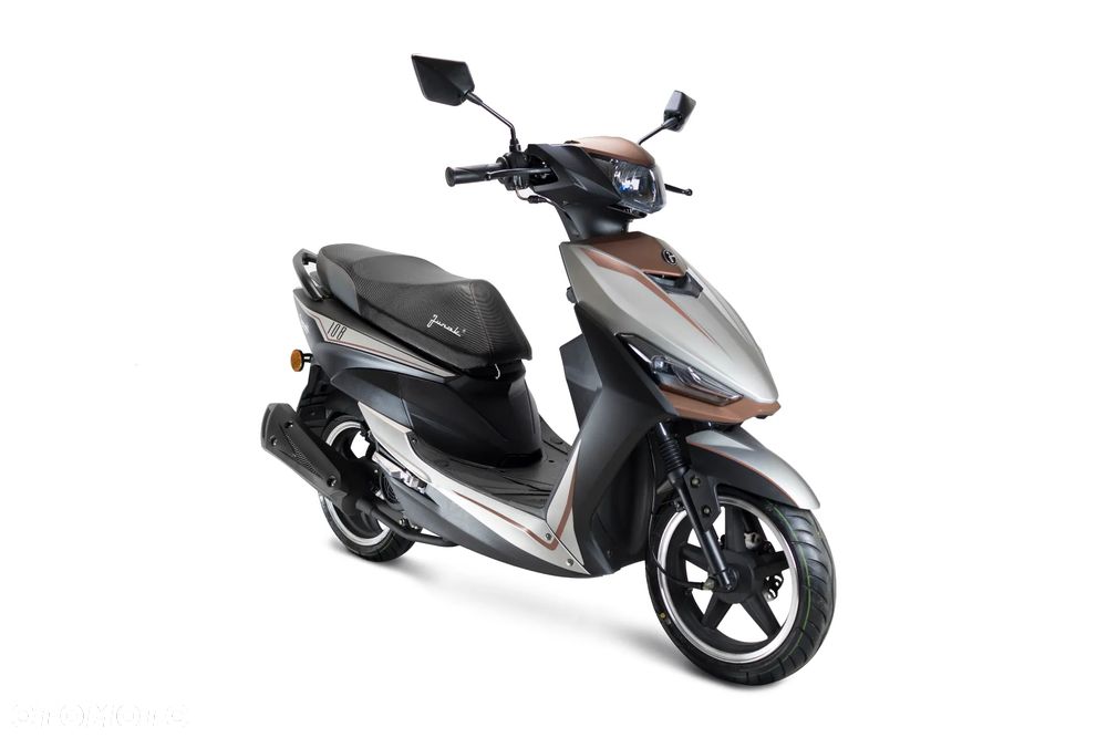Junak 108