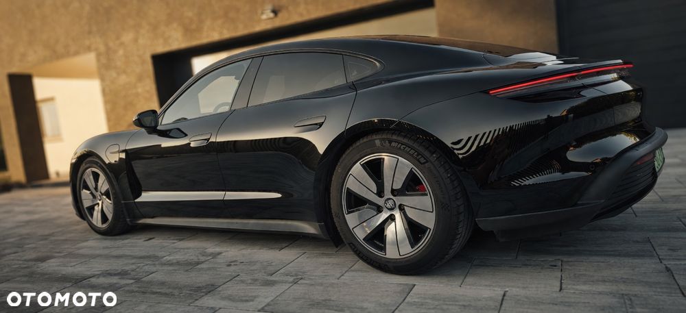 Porsche Taycan - 2