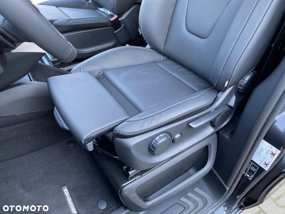 Mercedes-Benz Klasa V - 15