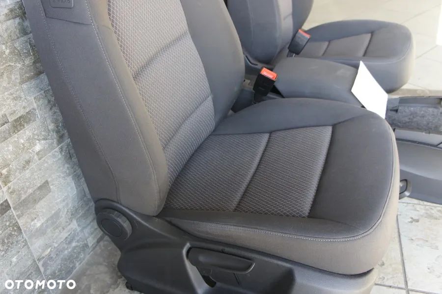 NR 40 Fotele przód + tył, podgrzewanie, tunel, napinacze Audi Q5 lift - 3