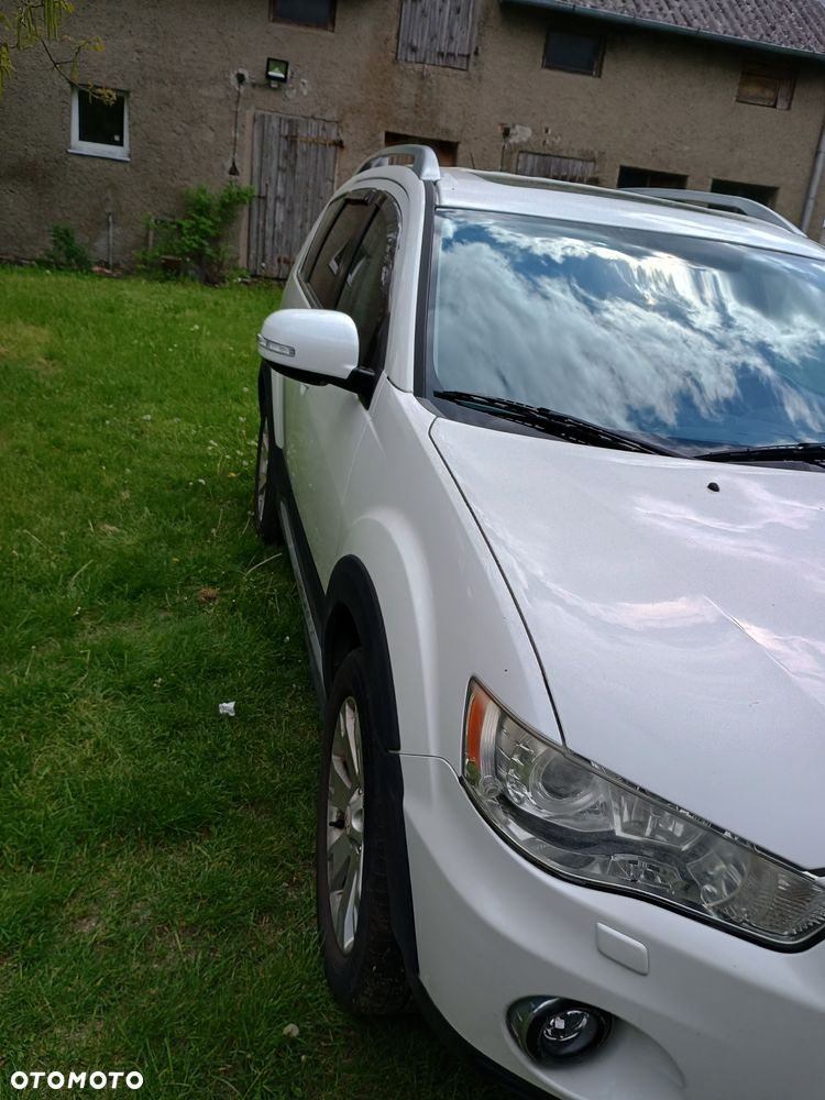 Mitsubishi Outlander 2.2 DID Instyle NAVI - 3