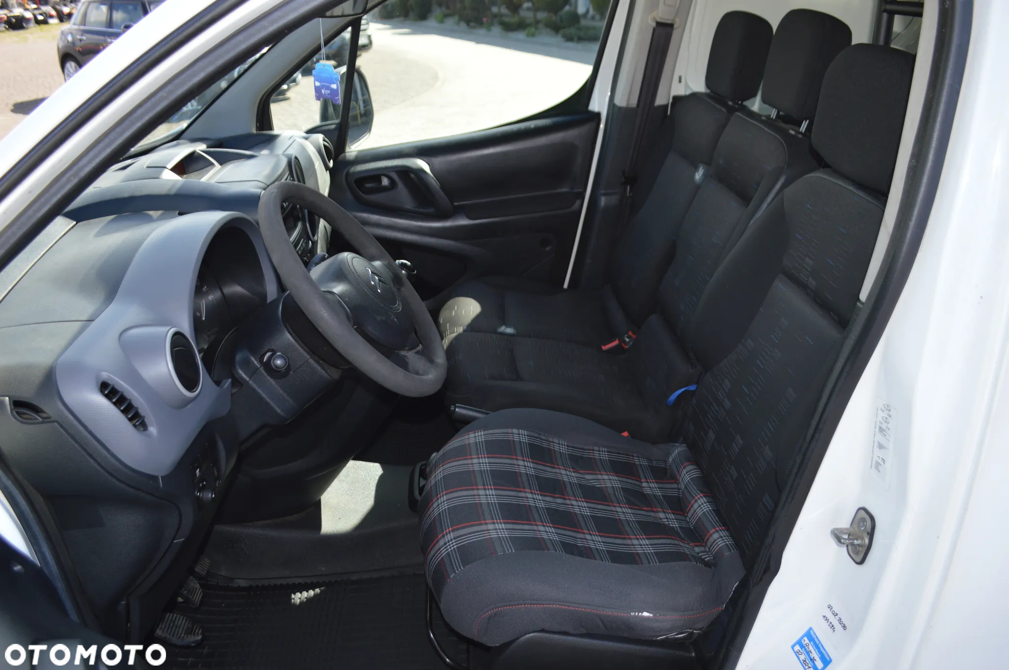 Citroën BERLINGO - 11