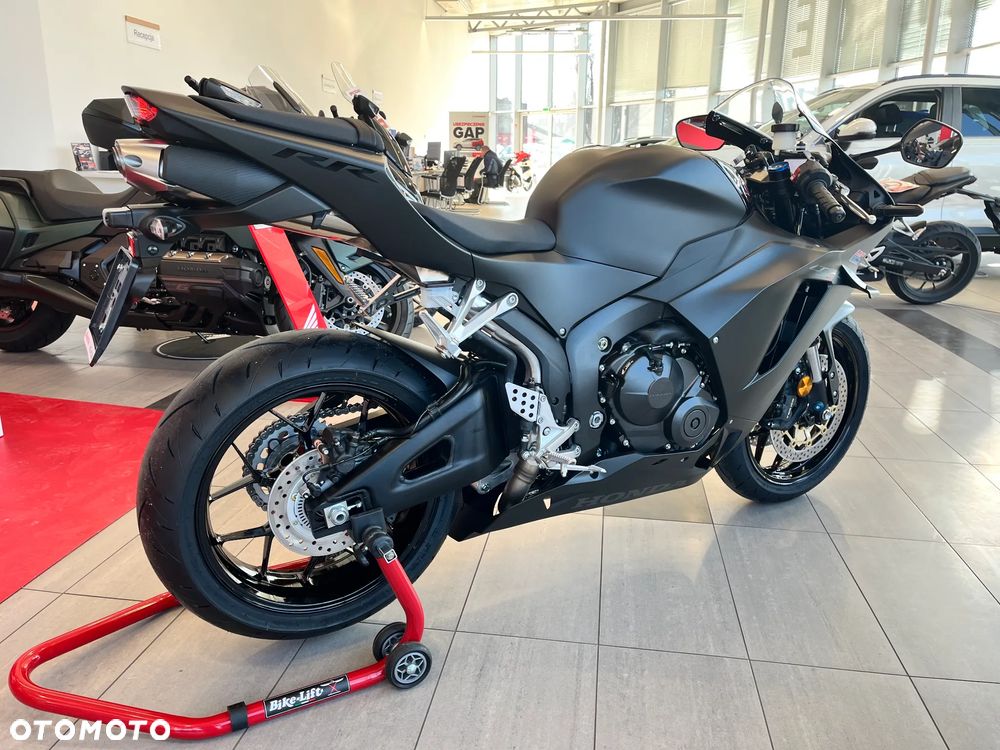 Honda CBR - 3