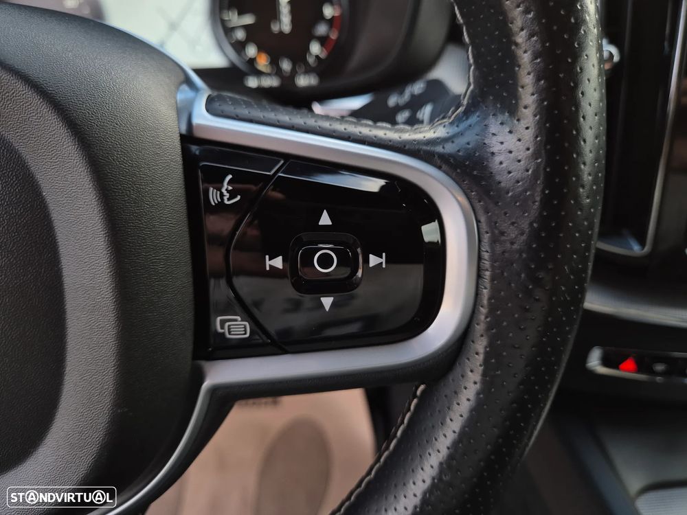 Volvo XC 60 2.0 D4 R-Design AWD Geartronic - 21