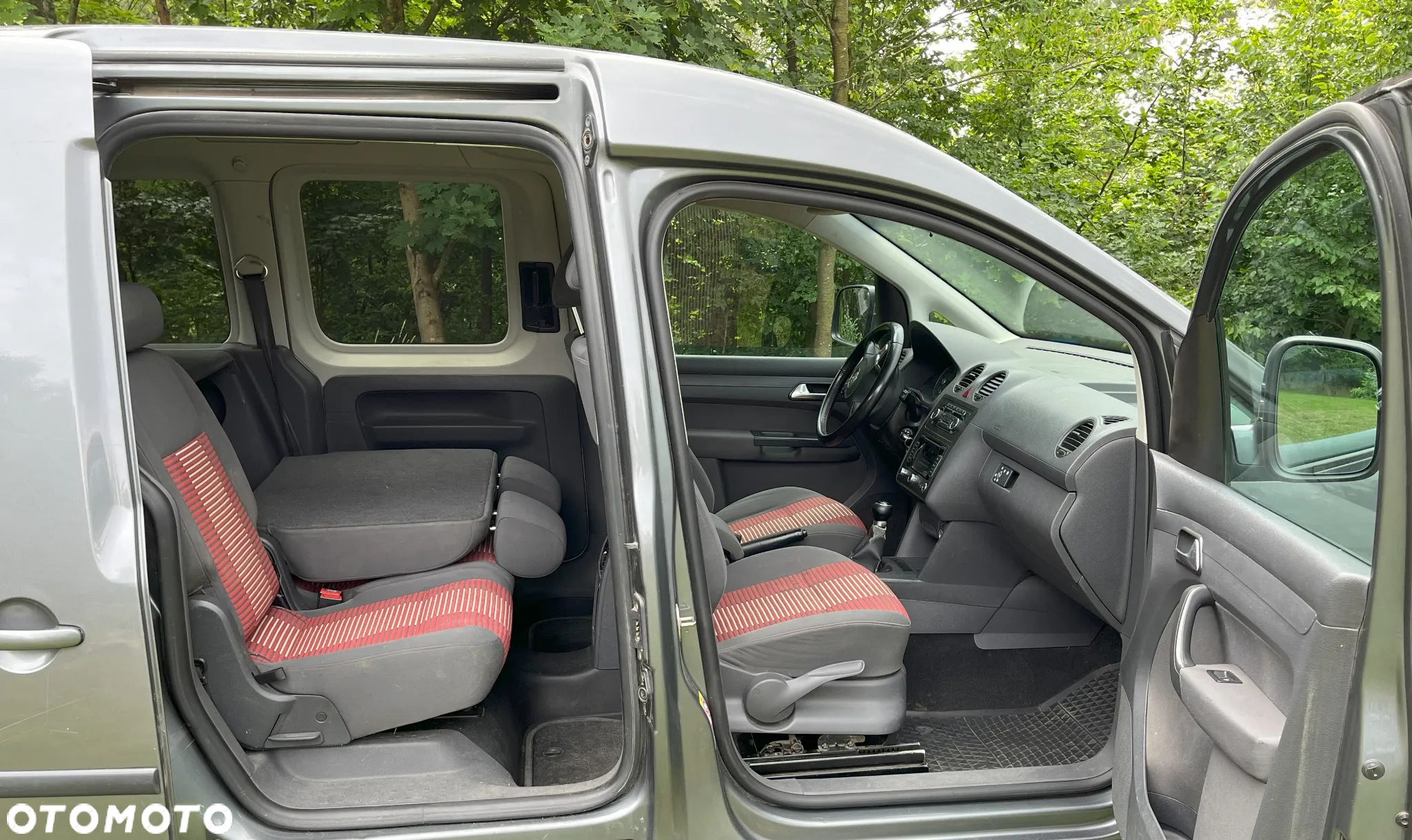 Volkswagen Caddy 1.6 TDI (7-Si.) Edition 30 - 34