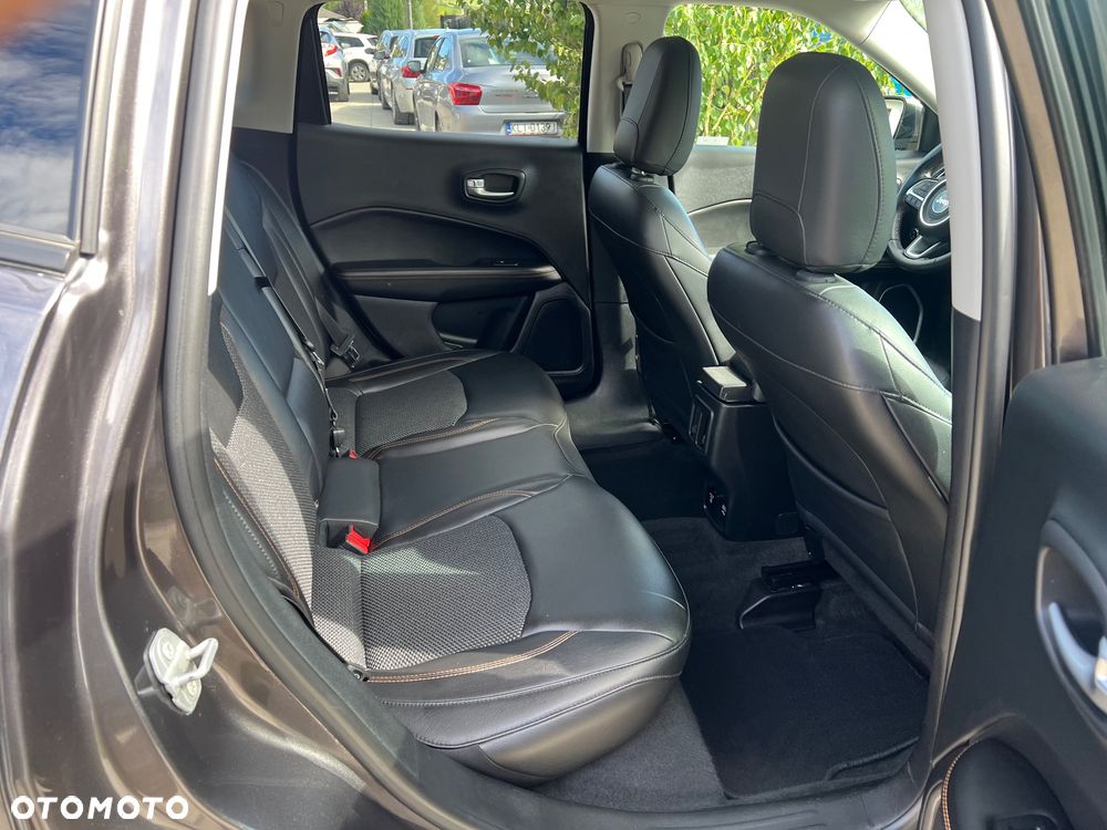 Jeep Compass 2.0 MultiJet Active Drive Automatik Limited - 31