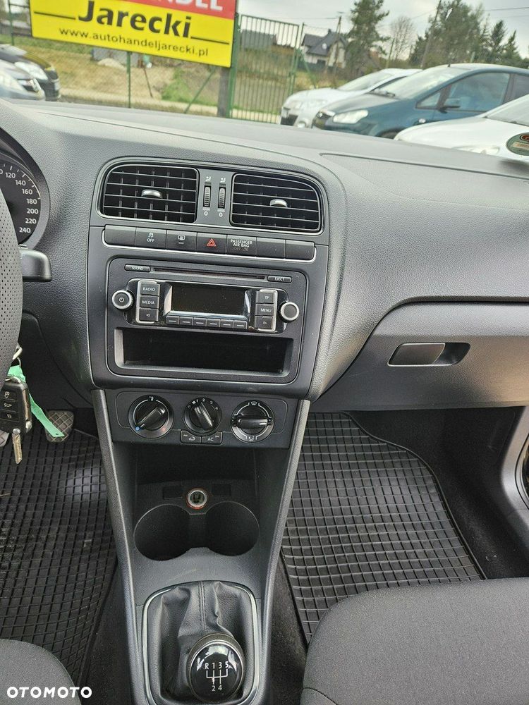 Volkswagen Polo - 15