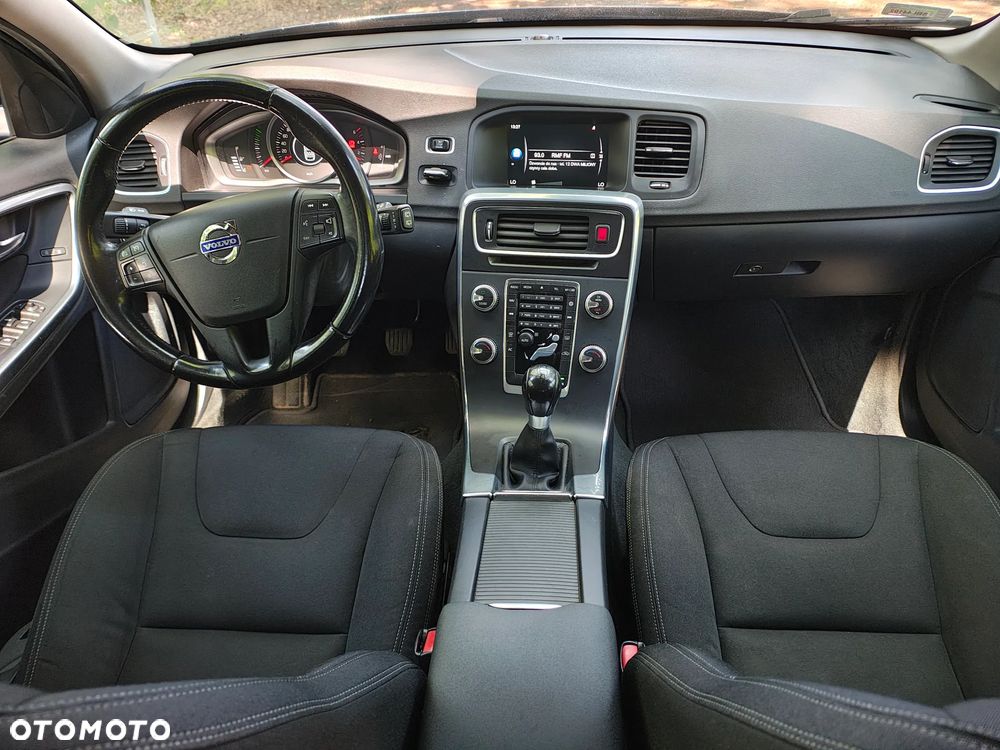 Volvo V60 D2 Kinetic - 2