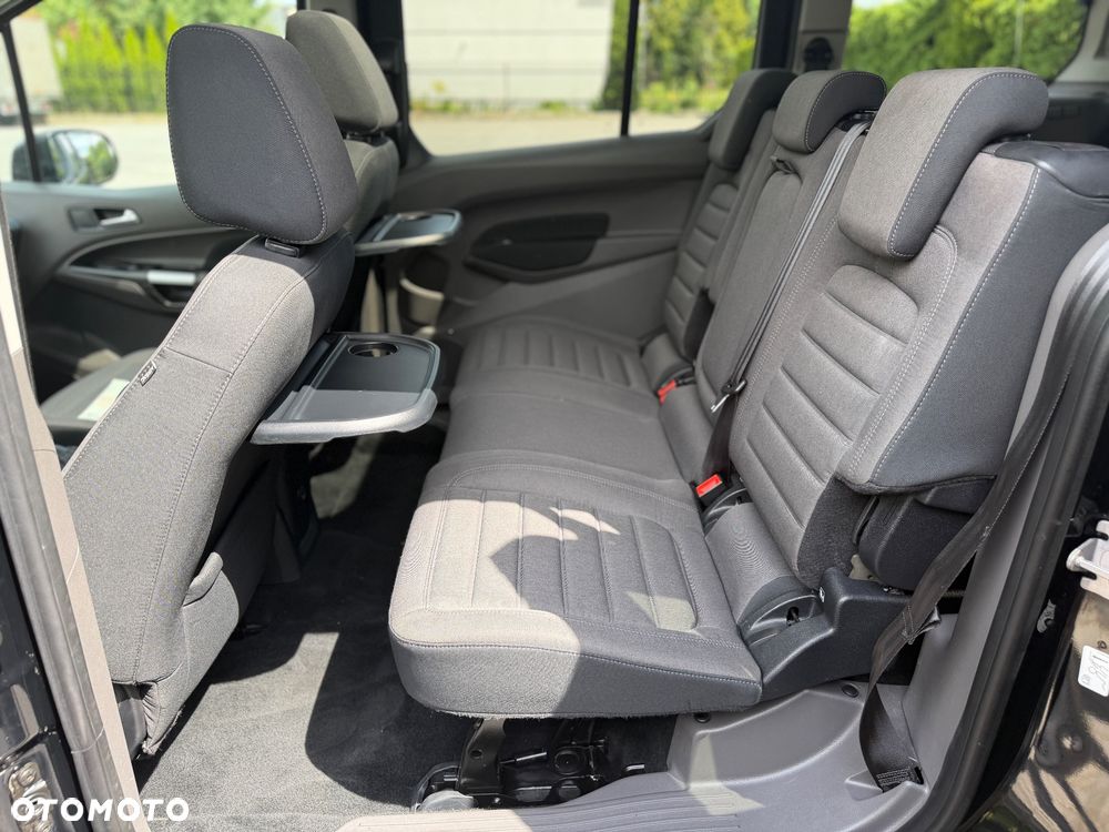 Ford Tourneo Connect Grand - 14