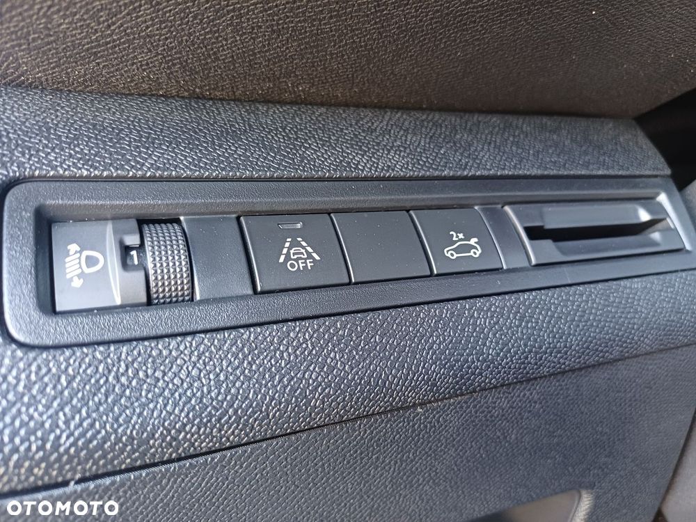 Peugeot 5008 - 24