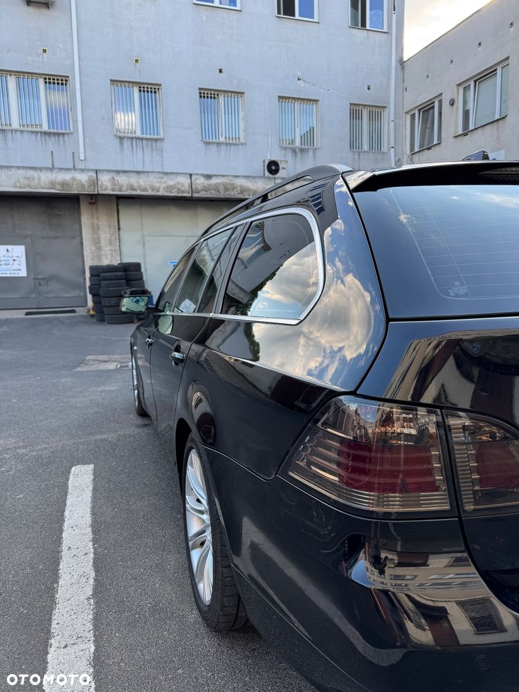 BMW Seria 5 525d - 9