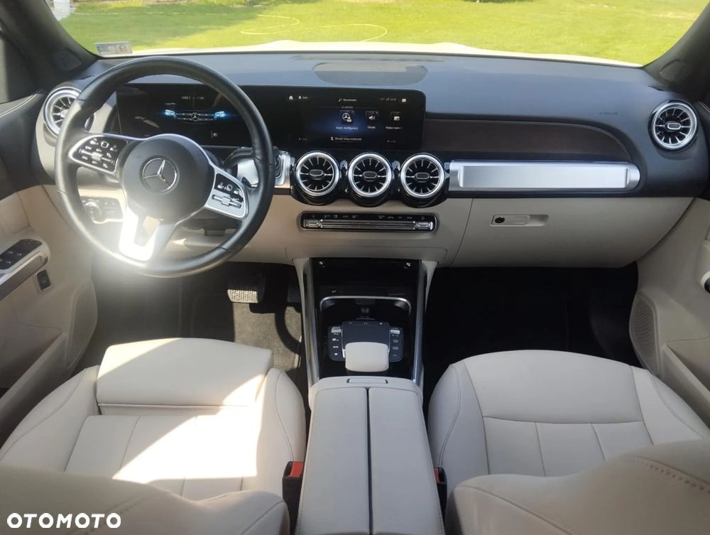 Mercedes-Benz GLB 250 4-Matic 8G-DCT - 9