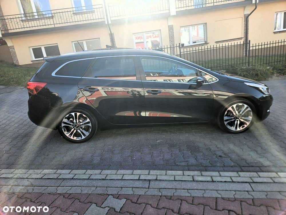 Kia Ceed 1.6 CRDi 128 Platinum Edition - 10