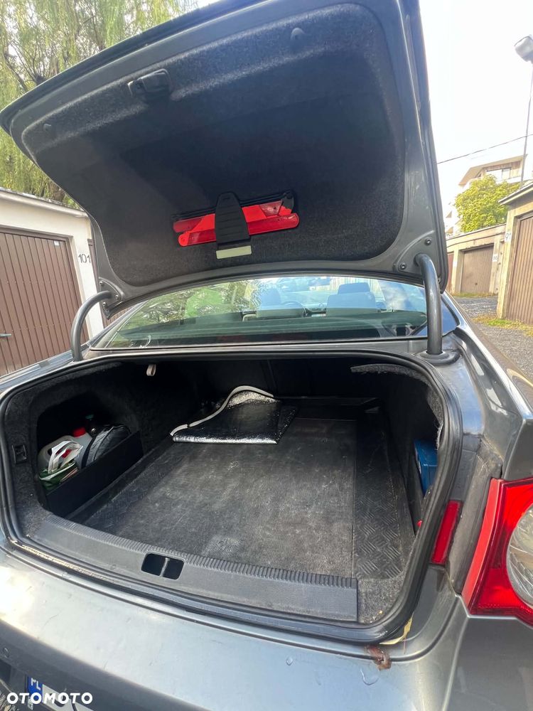 Volkswagen Passat 2.0 FSI Comfortline - 14