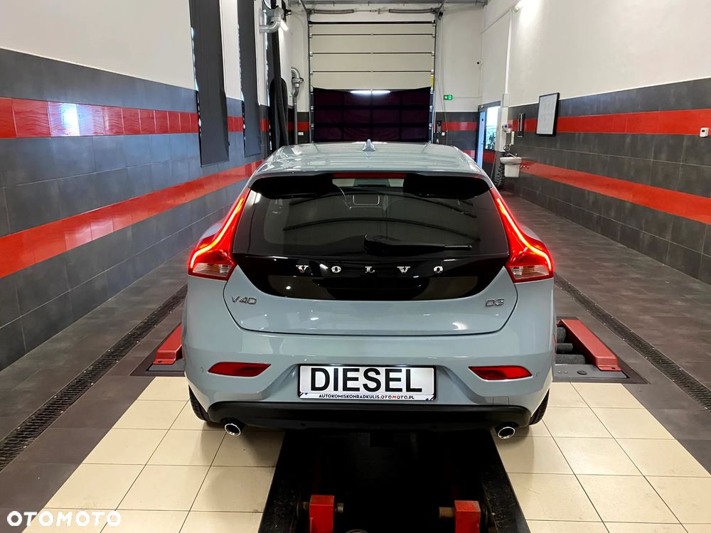 Volvo V40 D3 Summum - 11