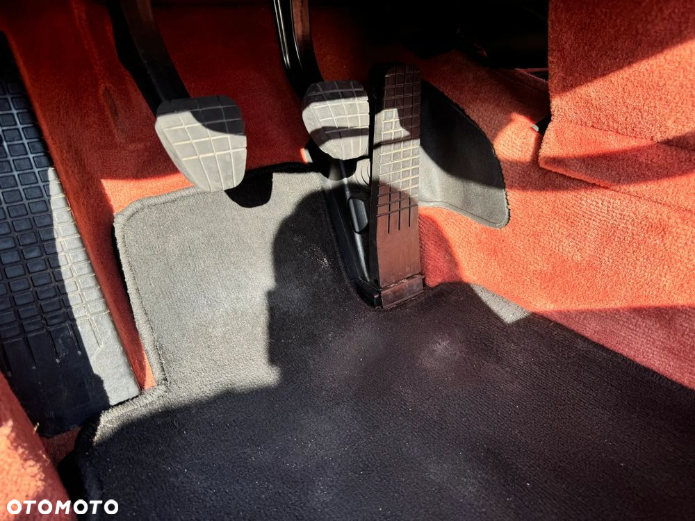 Porsche 911 Carrera Cabrio - 32