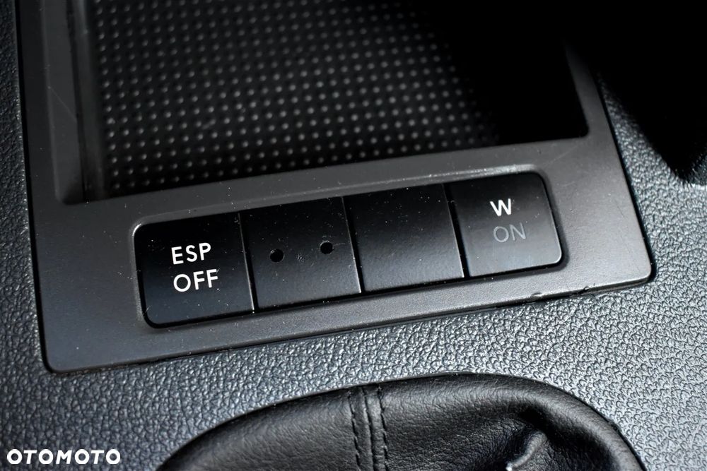 Volkswagen Touran 2.0 TDI DPF Highline - 33