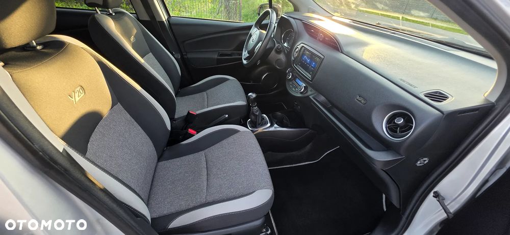 Toyota Yaris 1.5 20th Anniversary - 11