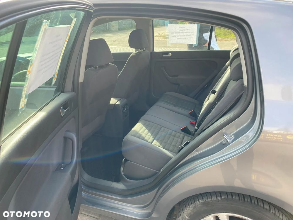 Volkswagen Golf Plus - 10