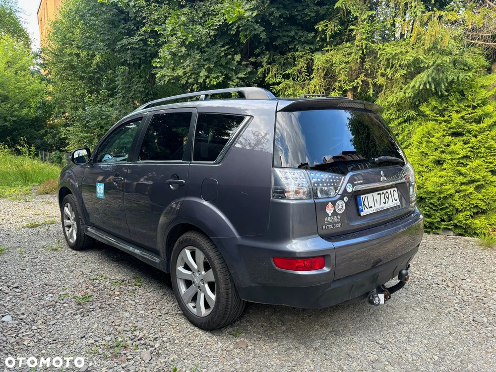 Mitsubishi Outlander 2.2 DID Intense + - 2
