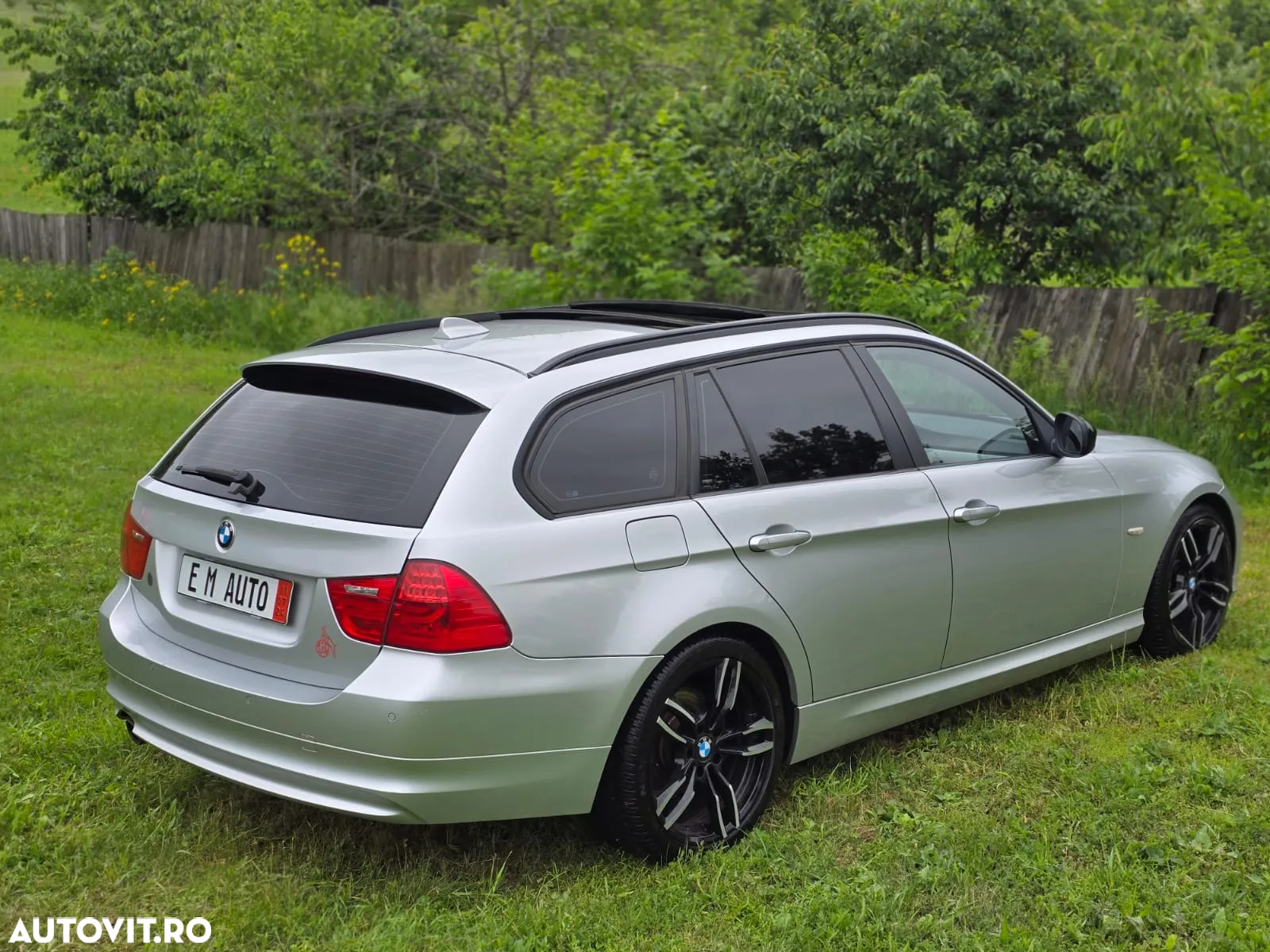 BMW Seria 3 320d DPF Touring Aut. - 6