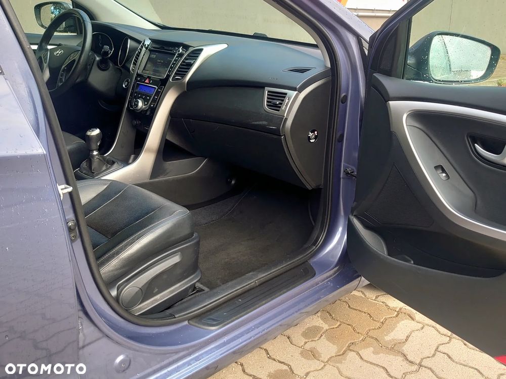 Hyundai i30 1.6 CRDi Premium - 17