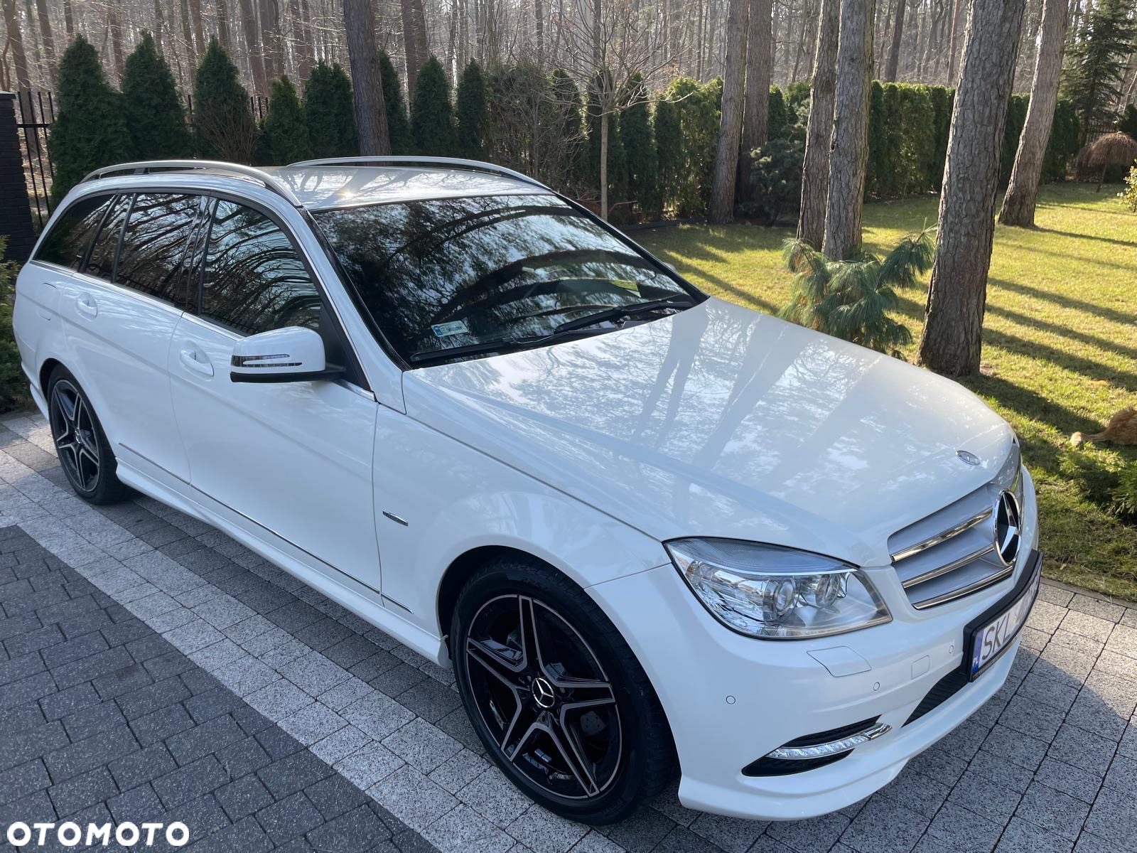 Mercedes-Benz Klasa C 250 CGI BlueEff Avantgarde - 4