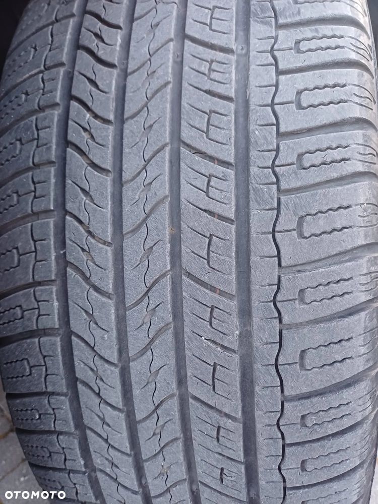 Jeep Grand Cherokee - 22