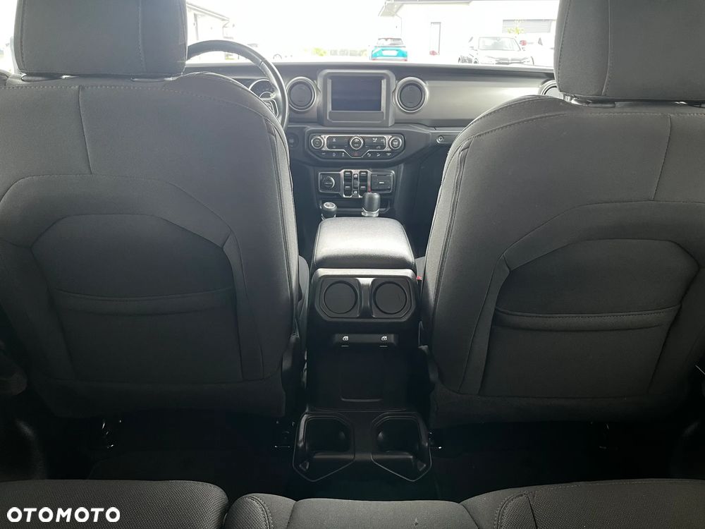 Jeep Wrangler Unlimited GME 2.0 Turbo Freedom - 16