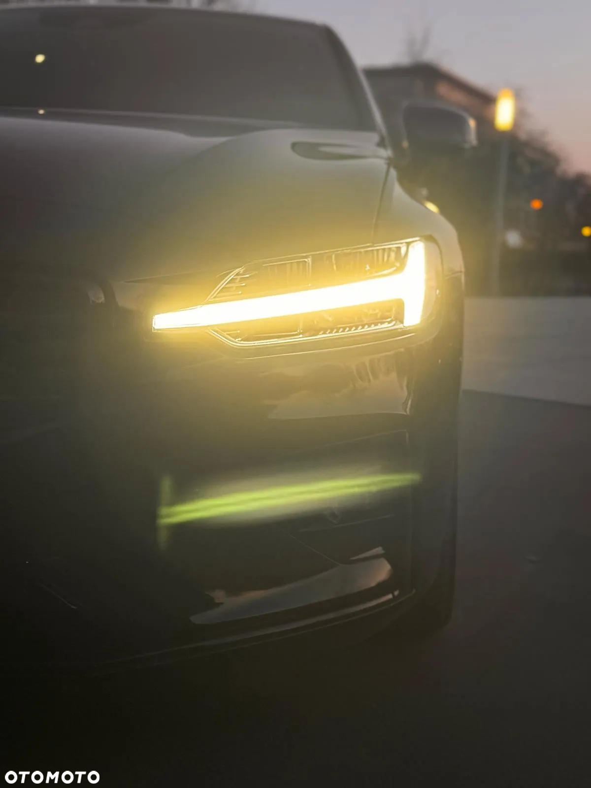 Volvo S60 T6 AWD R-Design - 27