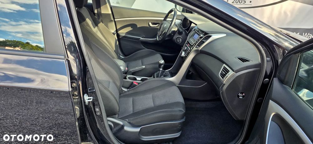 Hyundai i30 i30cw 1.4 Trend - 19
