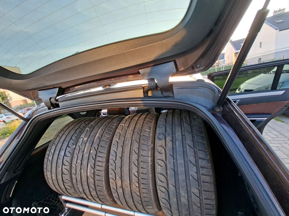 Mercedes-Benz Klasa E 350 4-Matic Avantgarde - 19