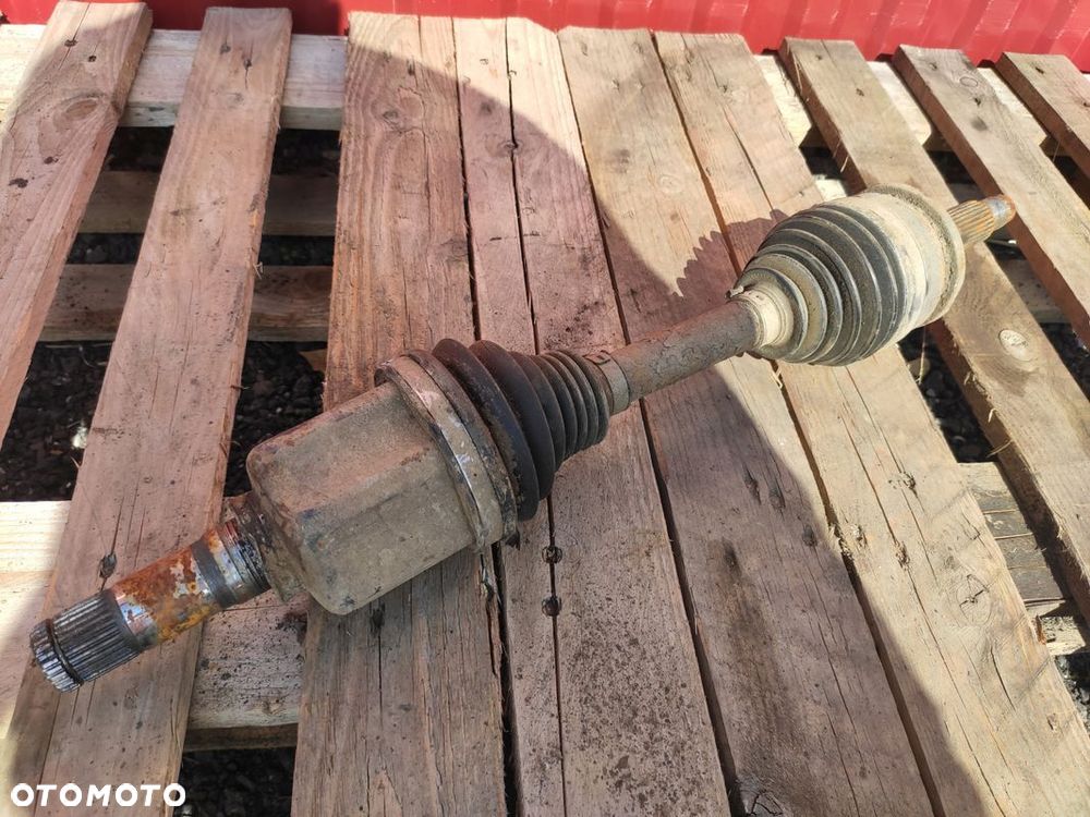 FORD RANGER V 3.2 TDCI PÓŁOŚ LEWA LEWY PRZÓD PRZEGUB ZDROWA - 1