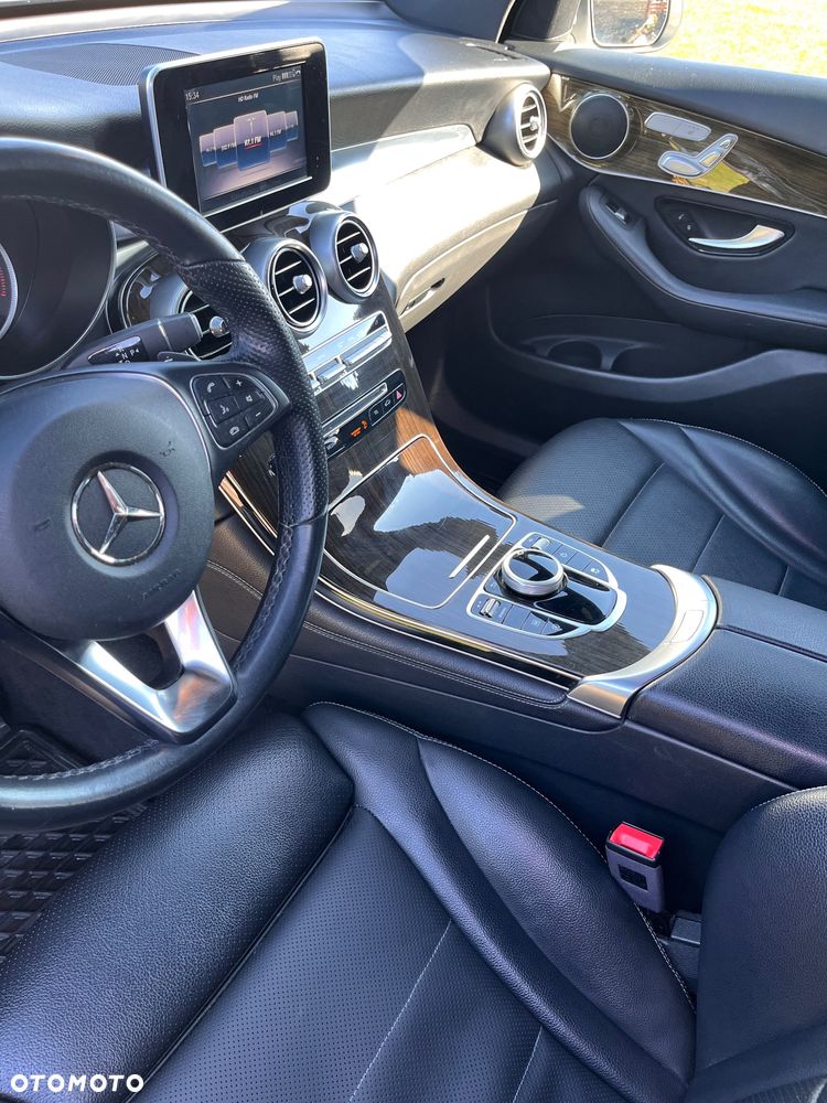 Mercedes-Benz GLC 300 4Matic 9G-TRONIC - 25