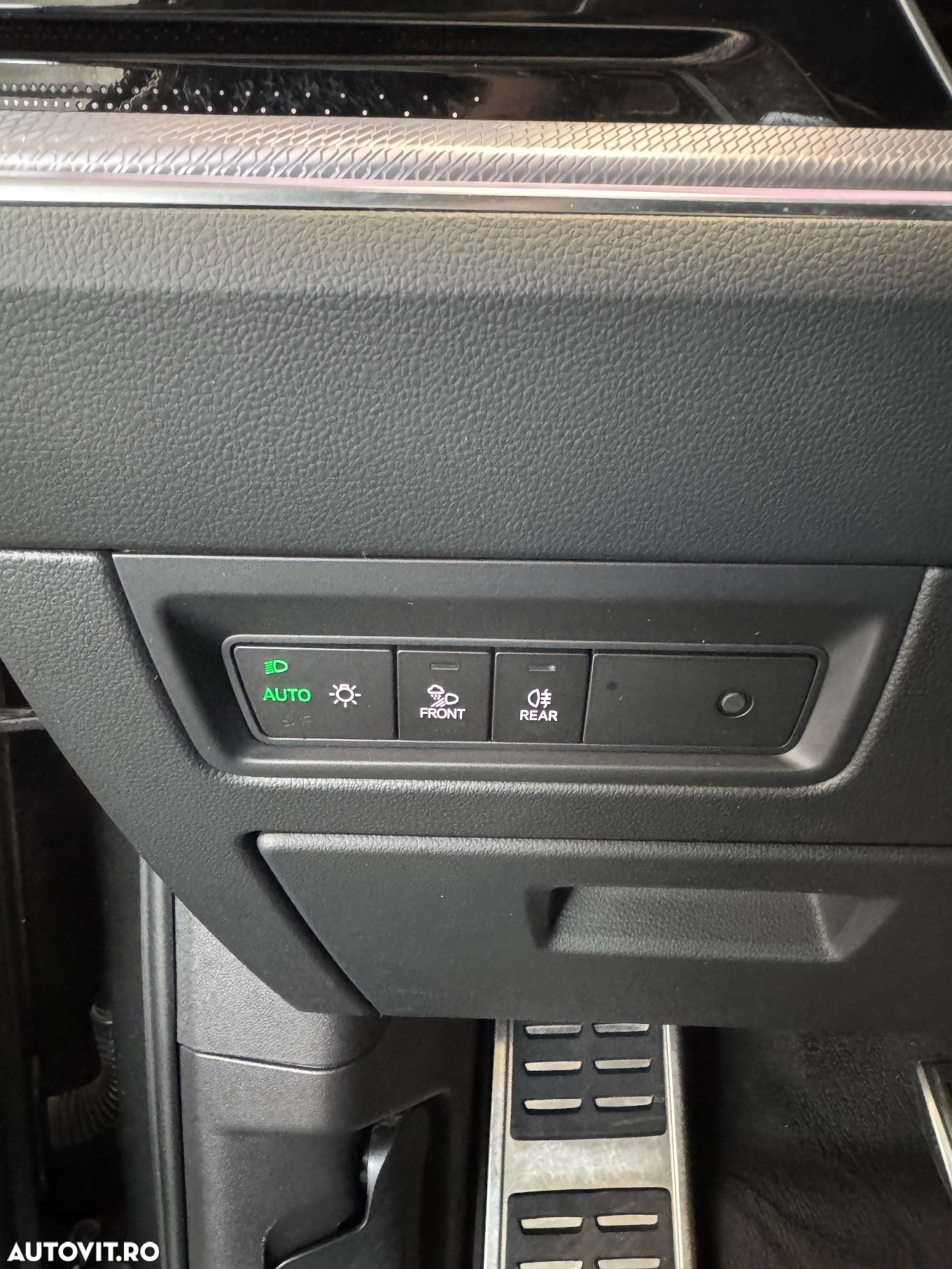 Volkswagen Touareg V6 TDI R-Style - 17